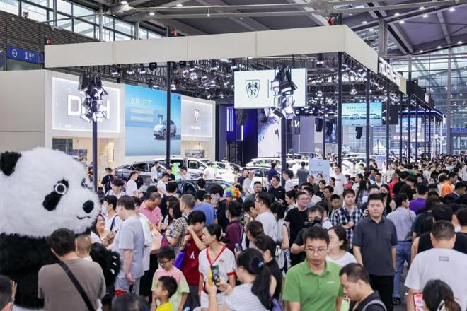2024深圳国际车展盛大开幕 不止于想象奇思妙想引领出行新风尚(图10)