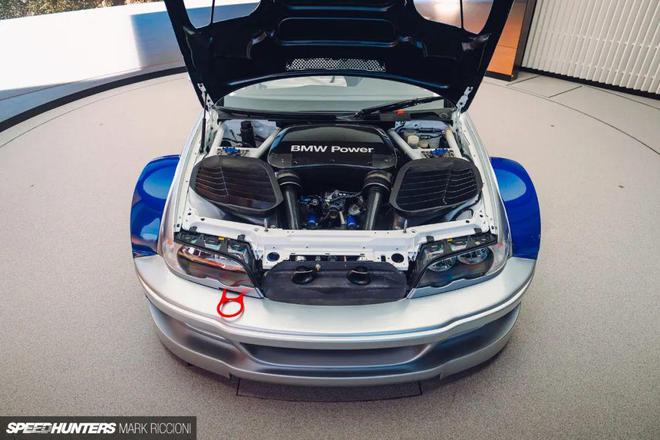 《极品飞车：最高通缉》E46 M3 GTR复活！现实比游戏更抓马(图9)