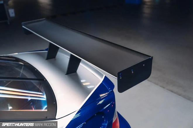 《极品飞车：最高通缉》E46 M3 GTR复活！现实比游戏更抓马(图14)
