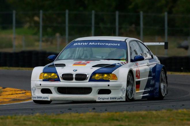《极品飞车：最高通缉》E46 M3 GTR复活！现实比游戏更抓马(图17)