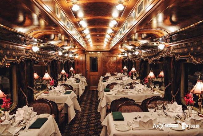 九游app：2024高端消费寒潮中涌热流香水、珠宝、餐饮赛道成新宠(图10)