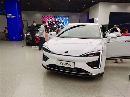 九游官网入口：十一见闻：扎堆商场造车新势力开店呈现“集群效应”(图5)