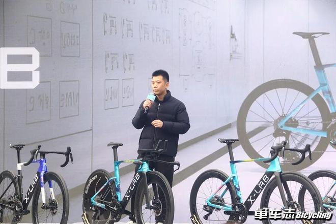 环法车队见面会！2024喜德盛车迷节盛大开幕喜德盛阿斯塔纳车队引爆全场！(图3)