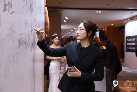 加拿大HV生态空调受邀参加华人设计师高尔夫俱乐部西安队年会(图2)