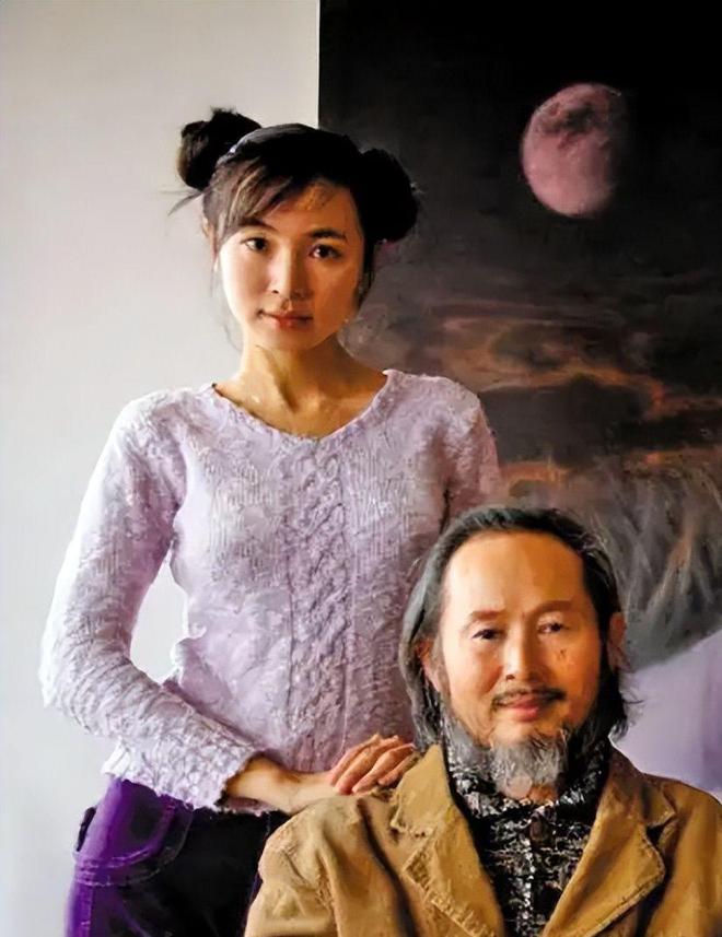 四川61岁画家让女儿当人体模特妻子在旁边欣赏获奖无数引争议(图6)