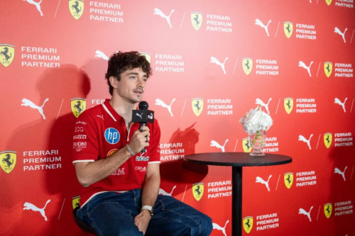 九游官网入口：奔向“独一无二”：F1上海站七日速写｜前线(图10)