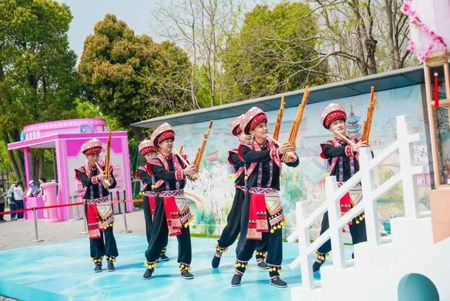 来龙华广场感受“妙会·春灵龙华”记得参与“微旅行”打卡(图3)