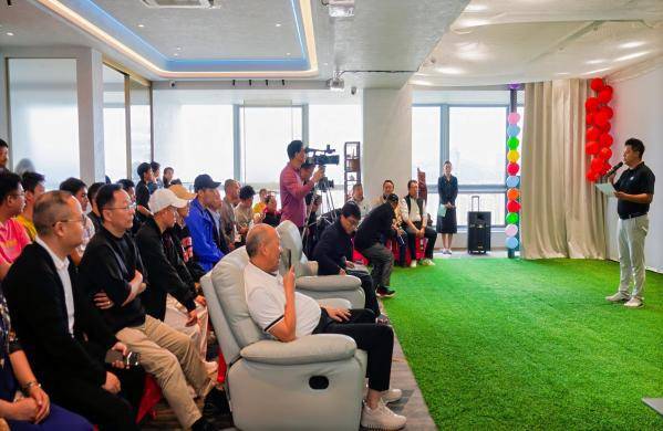 九游体育：昆明百冠高尔夫俱乐部盛大开业开启“运动+健康+社交”新风尚(图4)