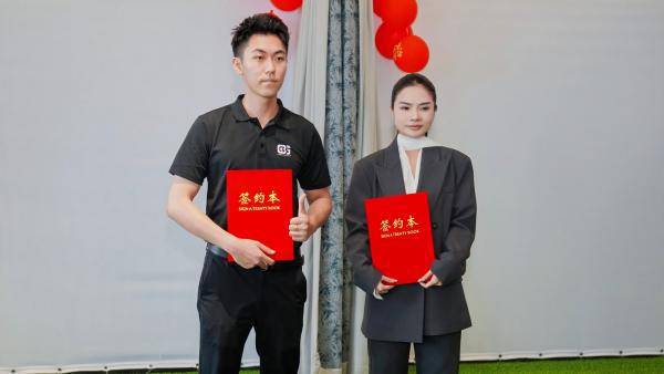 九游体育：昆明百冠高尔夫俱乐部盛大开业开启“运动+健康+社交”新风尚(图6)