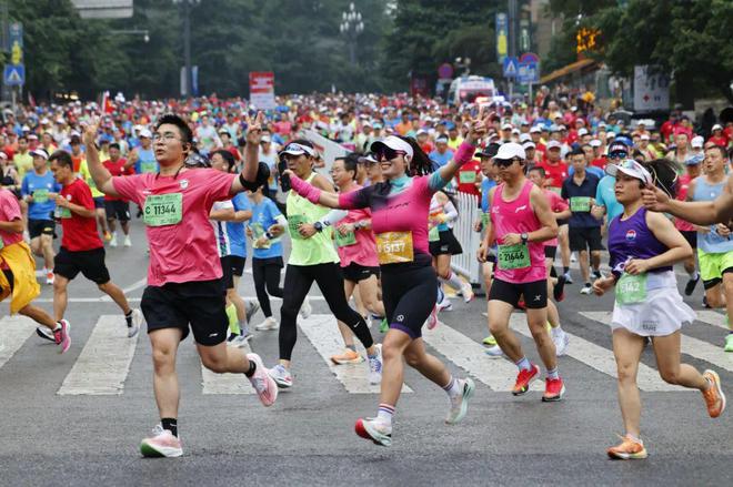 “奔跑贵阳”IP激活文旅产业链 马拉松跑出经济新动能(图1)
