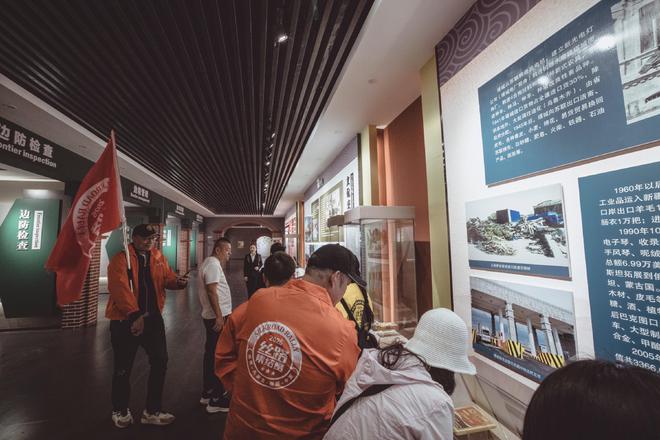 2025第三届丝路集结赛颁奖仪式暨中亚段自驾游出关仪式在塔城举行(图3)