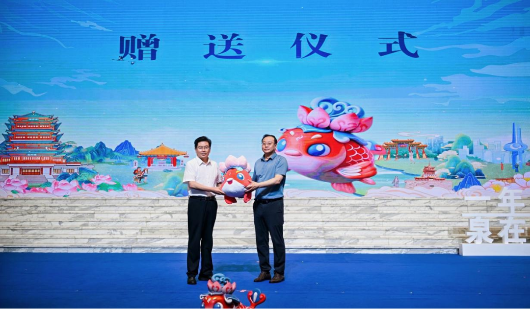 “泉”在济南过暑假：一场城市IP的夏日破题与升维_今日头条_大众网(图3)