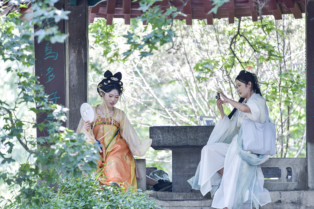 “泉”在济南过暑假：一场城市IP的夏日破题与升维_今日头条_大众网(图5)