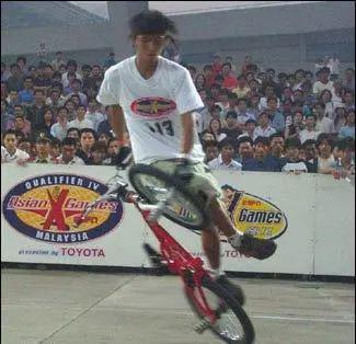 中国BMX平地花式之王钟腾飞（Alfie）天道酬勤坚持不懈！(图11)