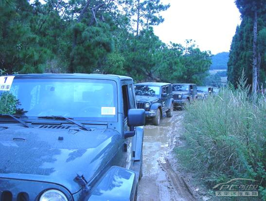 云南华龙Jeep俱乐部启动 暨海峰湿地超越之旅(图2)