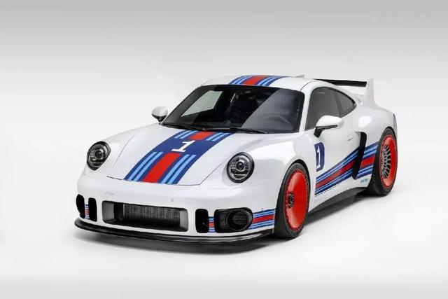 195万美元只为换张脸！Rezvani魔改保时捷911 RR1发布(图1)