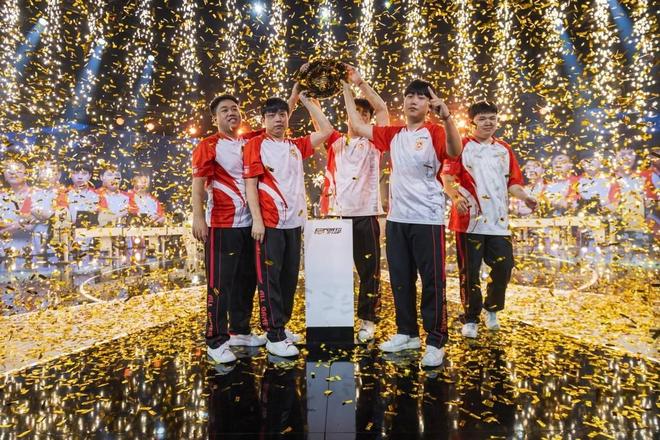 中国战队包揽EWC穿越火线前三 多家国际豪门俱乐部入局CF(图1)