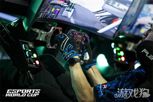 九游app：MOZA魔爪赛车模拟器助力EWC 2025模拟赛车项目圆满落幕(图7)