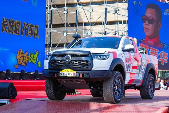 长城3大品牌出征2025敦耐赛T2组魏建军驾哈弗H9柴油版参赛(图5)