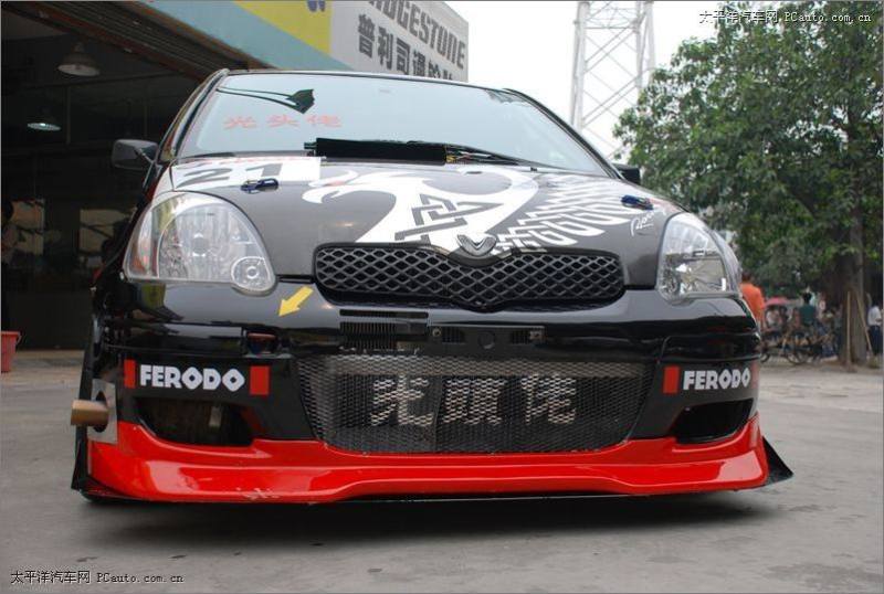 九游体育：高校迎新现“最拉风”行李车：学生自制巴哈赛车曾获全国大奖