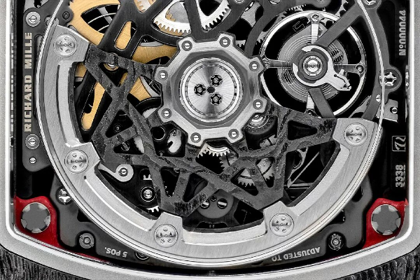 九游app：RM：颜值与轻量的赛道王者(图19)