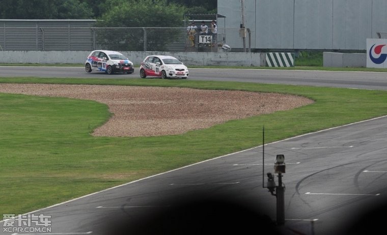 年轻人的第一台“百万”四驱轿跑东风奕派eπ007+重磅上市