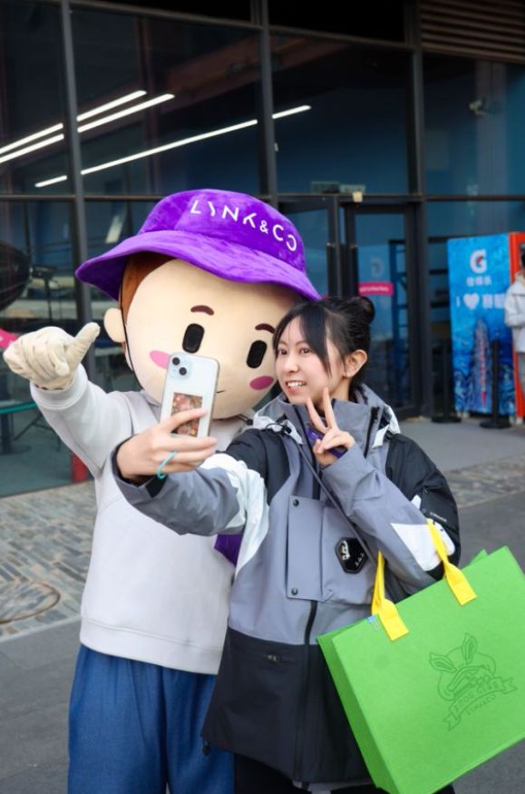 领克最大的“底”是和用户站在一起(图4)