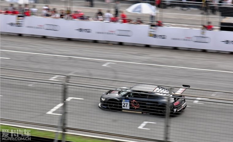 南都电商观察｜“馆长”开启抖音直播首秀；刘二狗涉低俗擦边(图1)