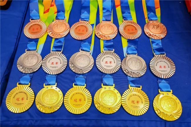 九游app：深圳市第三届俱乐部拳击交流赛在龙华圆满落幕续写全运后拳击项目精彩篇章(图2)