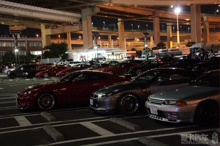 广东“电竞+”观察⑤ 从赛场到职场 广东电竞人才培养“玩”出新花样(图1)