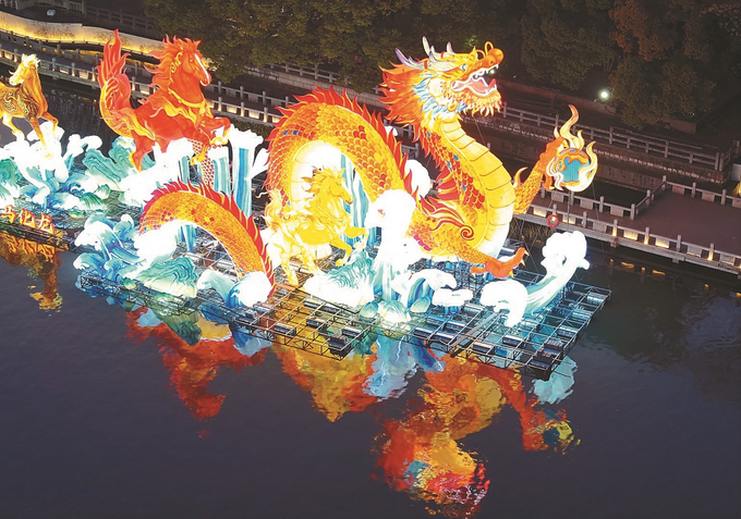 陪伴南京人走過40年 秦淮燈會如何點亮“超級IP”之路(图1)