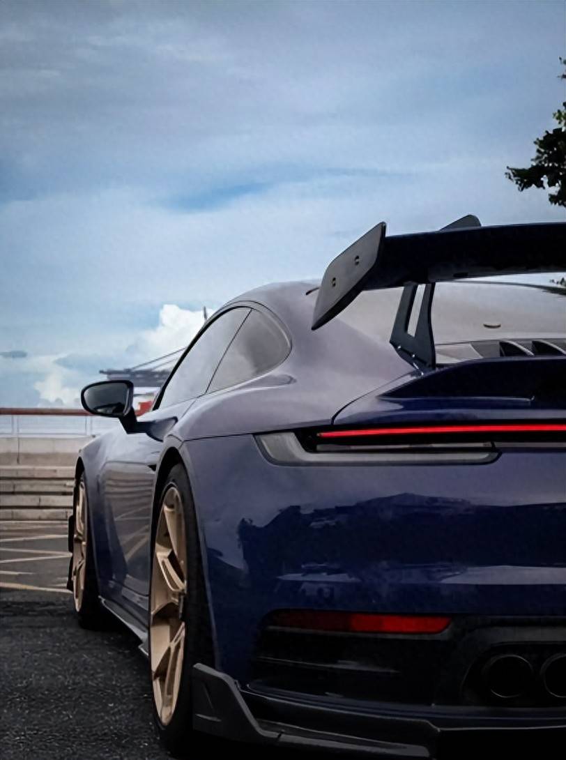 80 家网点 + 本土车型保时捷销量的质化升级逻辑