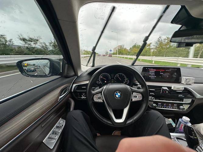 百公里加速超迅猛 几款高性能燃油跑车盘点(图1)