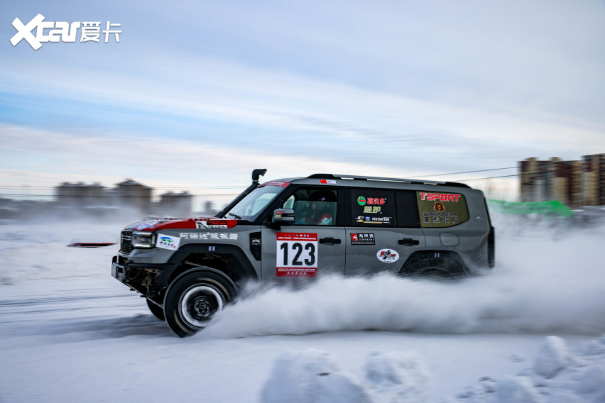 九游app：冰上奏响赛车华尔兹COC呼伦贝尔站两轮预赛激情上演(图6)