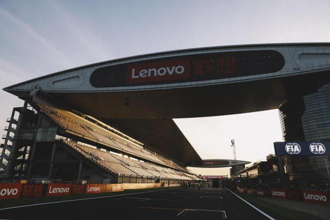 九游app：“F1中国站”硝烟再起赛车飞驰而过的“上”赛道藏着哪些“秘密”？(图8)