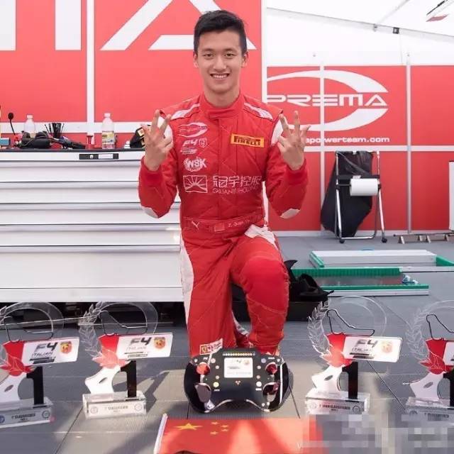 九游app：不惧欧美高手“围剿”这位来自中国的18岁大男孩刮起一阵阵中国旋风(图10)