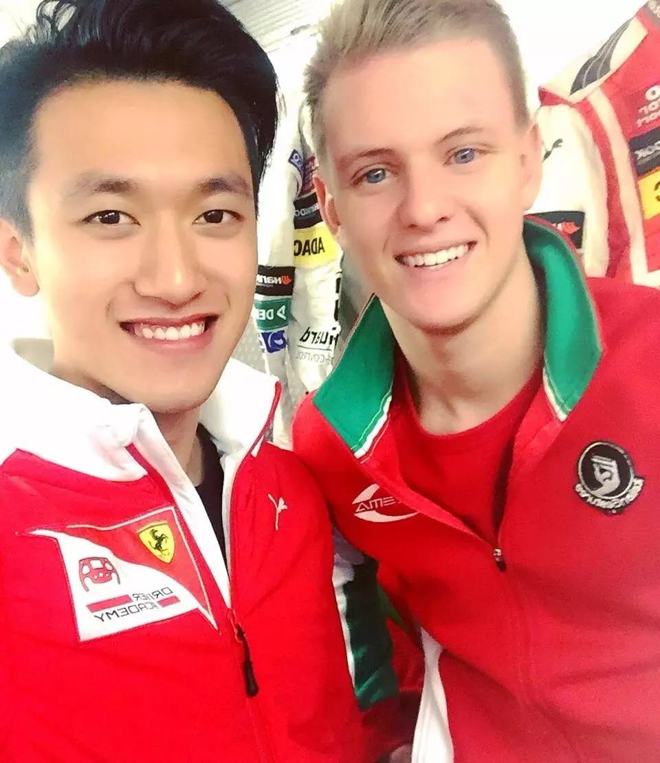 九游app：不惧欧美高手“围剿”这位来自中国的18岁大男孩刮起一阵阵中国旋风(图12)