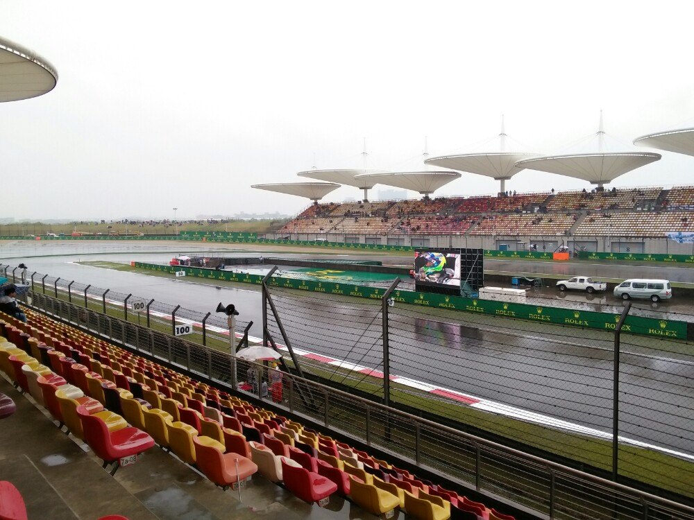 雨天效果对比：《驾驶俱乐部》vs《极限竞速：地平线